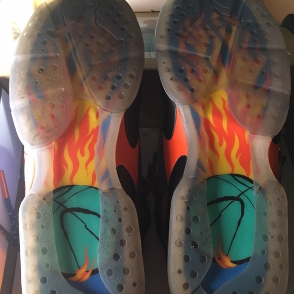 Jordan Doernbecher Retro 8 - Picture 2 of 2